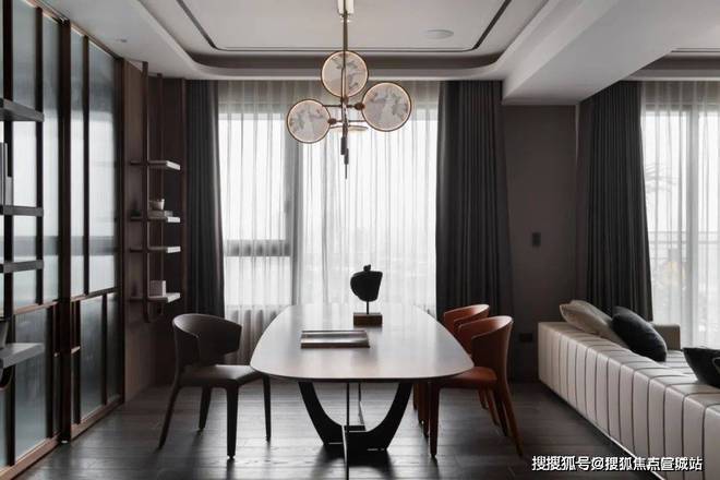 桥C位前湾壹号售楼处发布：一席尽奢藏”CQ9电子游戏平台®前湾壹号售楼处 虹(图6)